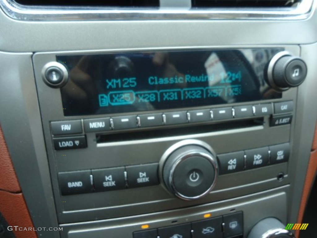 2009 Chevrolet Malibu LTZ Sedan Audio System Photos