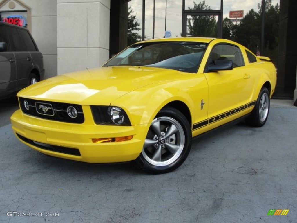 2006 Mustang V6 Premium Coupe - Screaming Yellow / Dark Charcoal photo #3