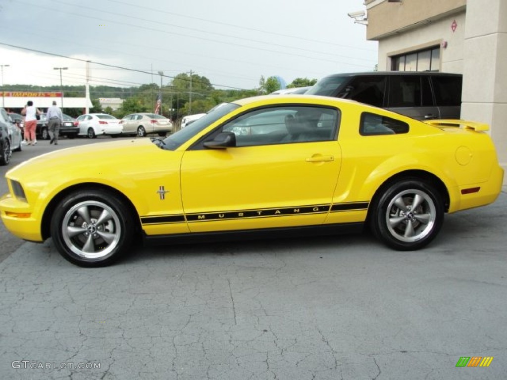 2006 Mustang V6 Premium Coupe - Screaming Yellow / Dark Charcoal photo #12