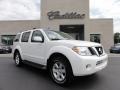 2009 White Frost Nissan Pathfinder SE 4x4  photo #6