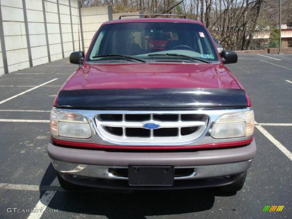 1995 Explorer XLT 4x4 - Vermillion Red / Light Flint photo #7