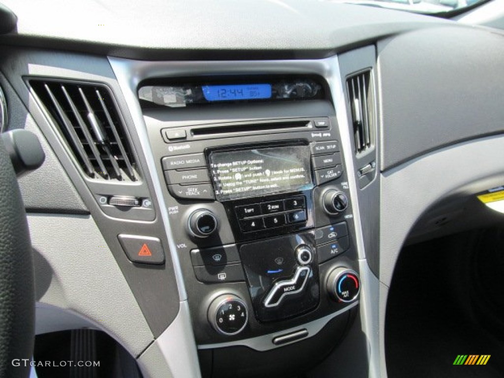 2013 Hyundai Sonata GLS Controls Photo #67826520