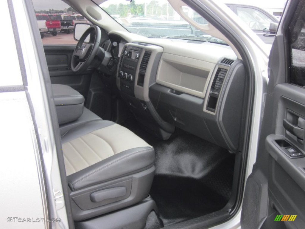 2011 Ram 1500 ST Quad Cab - Bright Silver Metallic / Dark Slate Gray/Medium Graystone photo #17