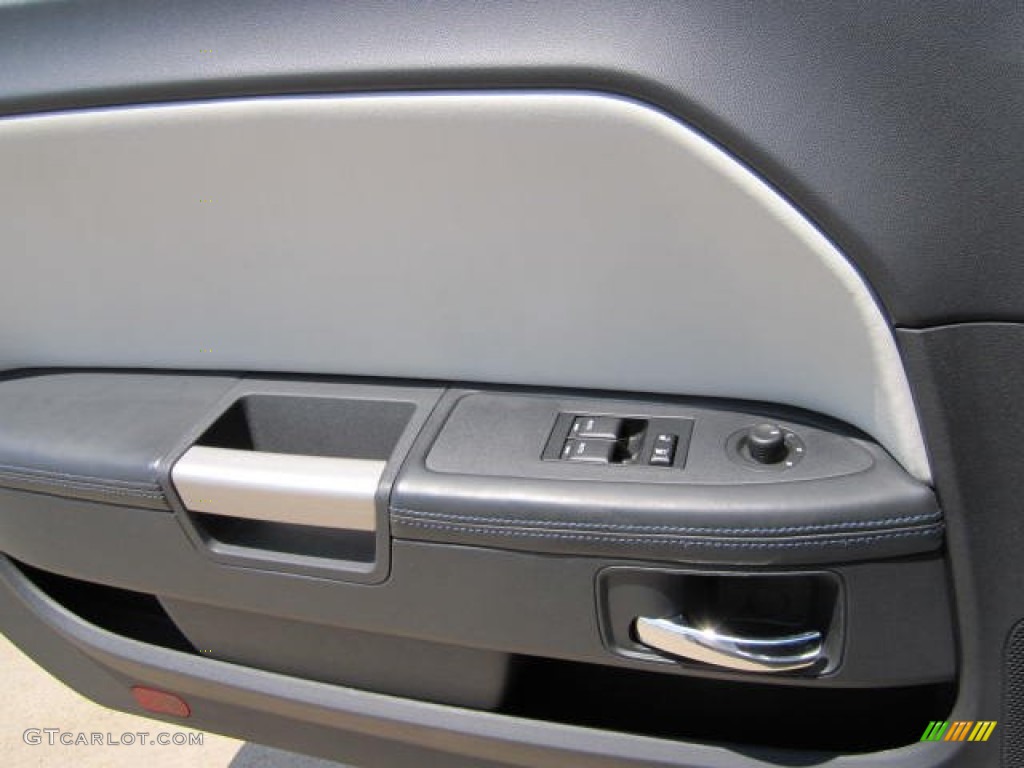 2011 Dodge Challenger SRT8 392 Inaugural Edition Door Panel Photos