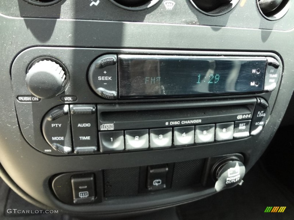 2005 Chrysler PT Cruiser Limited Turbo Audio System Photo #67831217