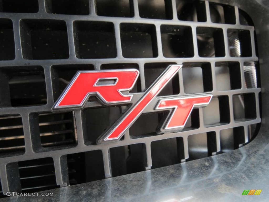 2012 Dodge Challenger R/T Marks and Logos Photos