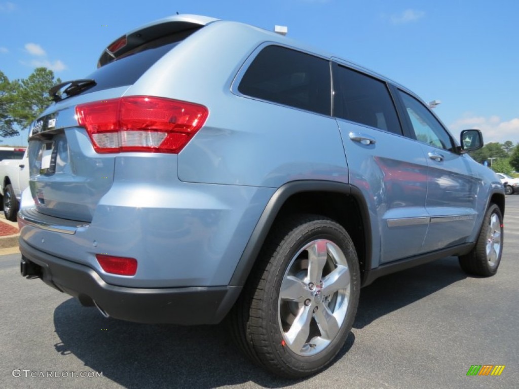 Winter Chill 2012 Jeep Grand Cherokee Overland Summit 4x4 Exterior Photo #67835428