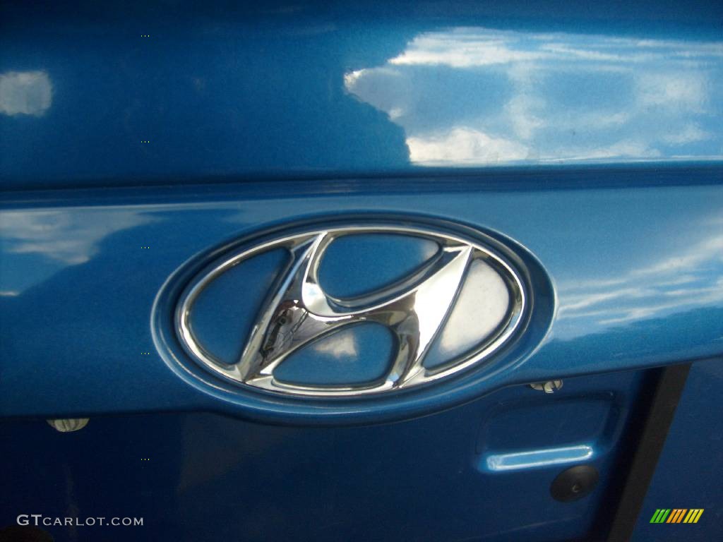 2004 Elantra GT Hatchback - Tidal Wave Blue / Dark Gray photo #11