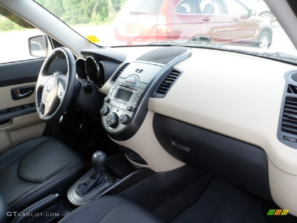 2011 Kia Soul ! Sand/Black Premium Leather Dashboard Photo #67838831
