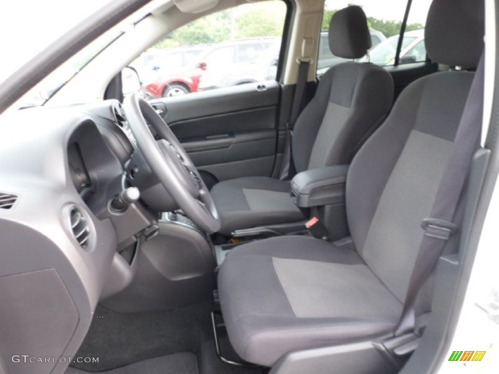 2011 Jeep Compass 2.4 4x4 Front Seat Photo #67839449