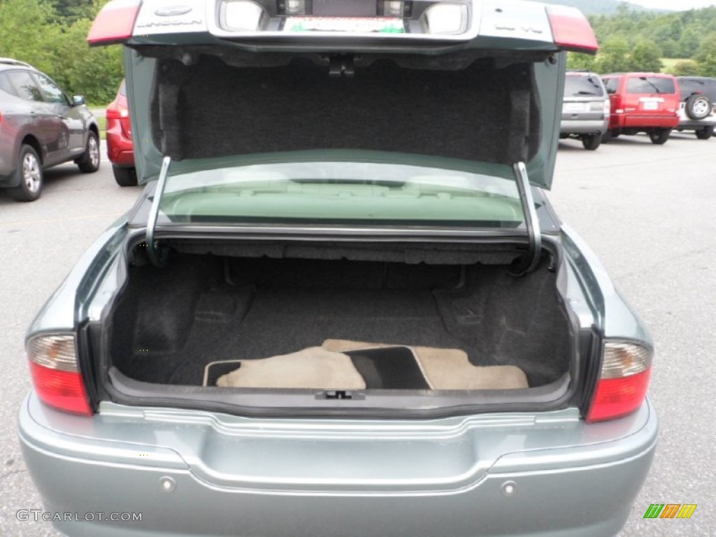 2004 Lincoln LS V8 Trunk Photos