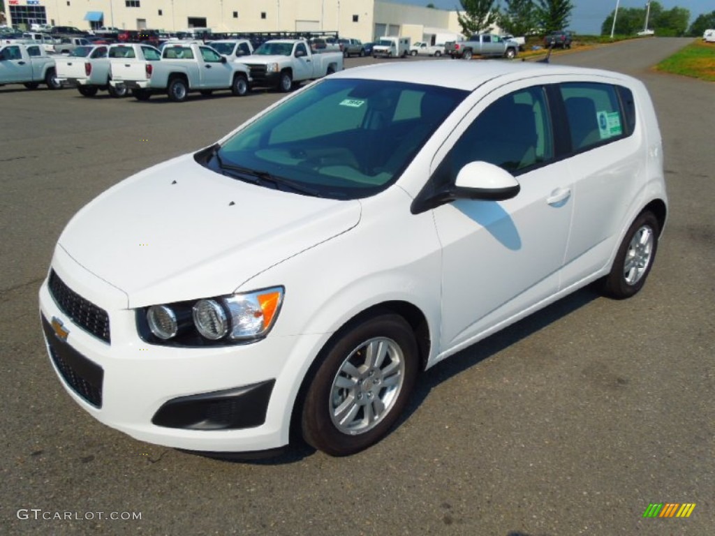 Summit White Chevrolet Sonic