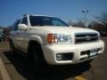 2000 Aspen White Pearl Glow Nissan Pathfinder LE 4x4  photo #11