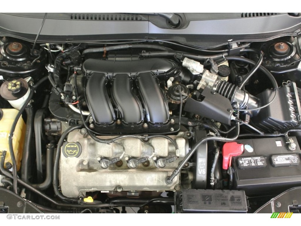 2005 Ford Taurus SEL Engine Photos