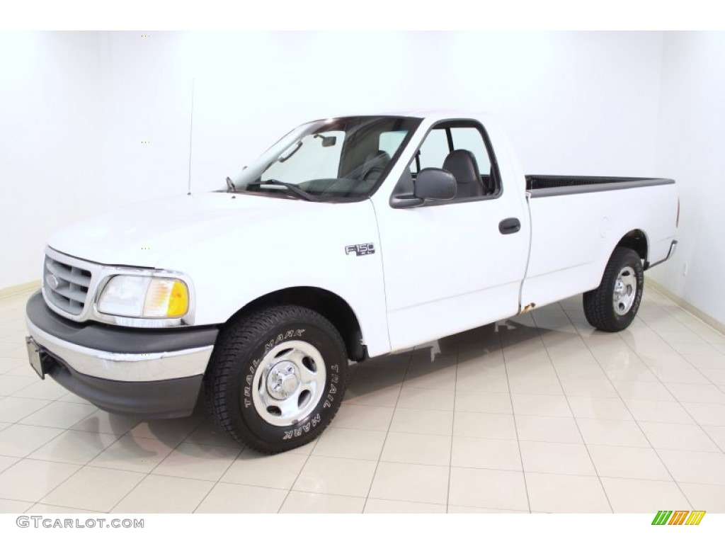 2002 F150 XL Regular Cab - Oxford White / Dark Graphite photo #3
