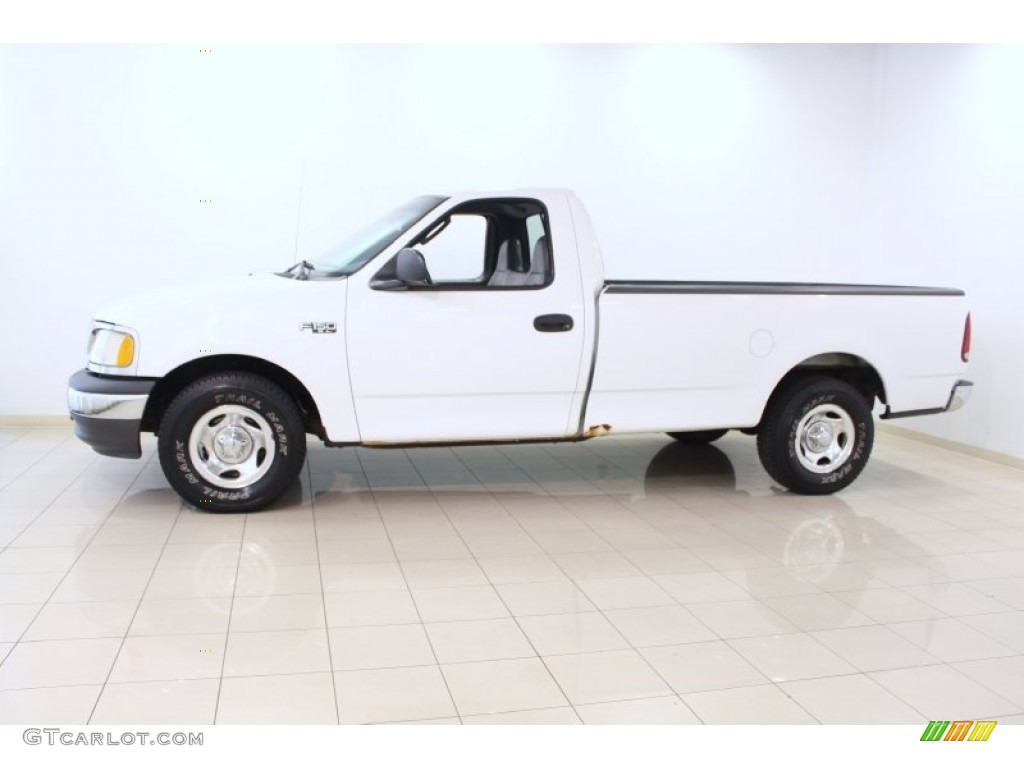 2002 F150 XL Regular Cab - Oxford White / Dark Graphite photo #4