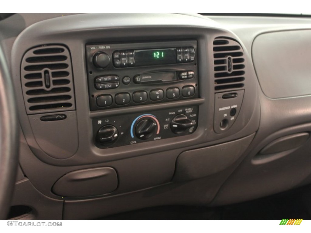 2002 F150 XL Regular Cab - Oxford White / Dark Graphite photo #8