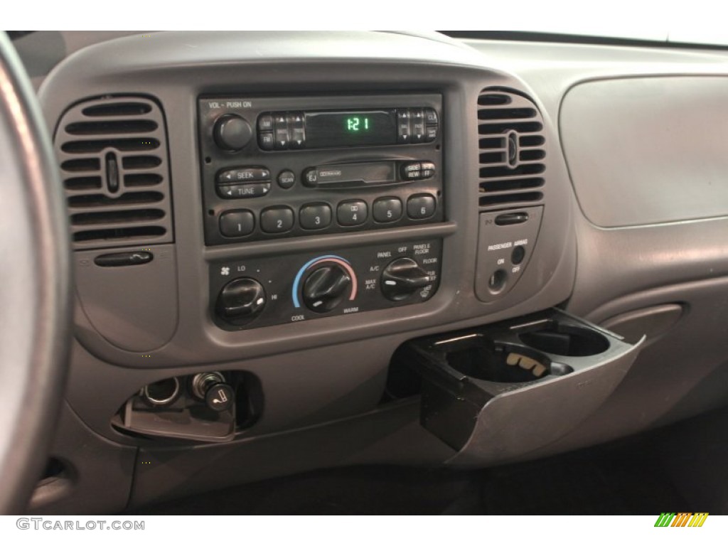 2002 F150 XL Regular Cab - Oxford White / Dark Graphite photo #9