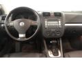 Black Uni - Jetta SE Sedan Photo No. 15