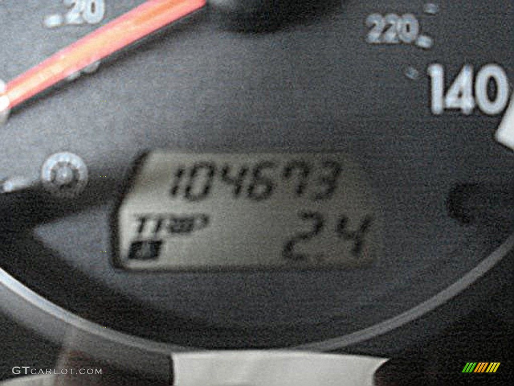 2006 MAZDA5 Sport - Whitewater Pearl / Black photo #24
