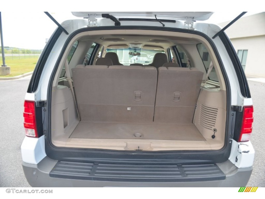 2003 Expedition XLT - Oxford White / Medium Parchment photo #18