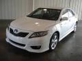 Super White - Camry SE Photo No. 2