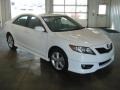 Super White - Camry SE Photo No. 4