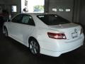 Super White - Camry SE Photo No. 8
