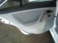 Super White - Camry SE Photo No. 14