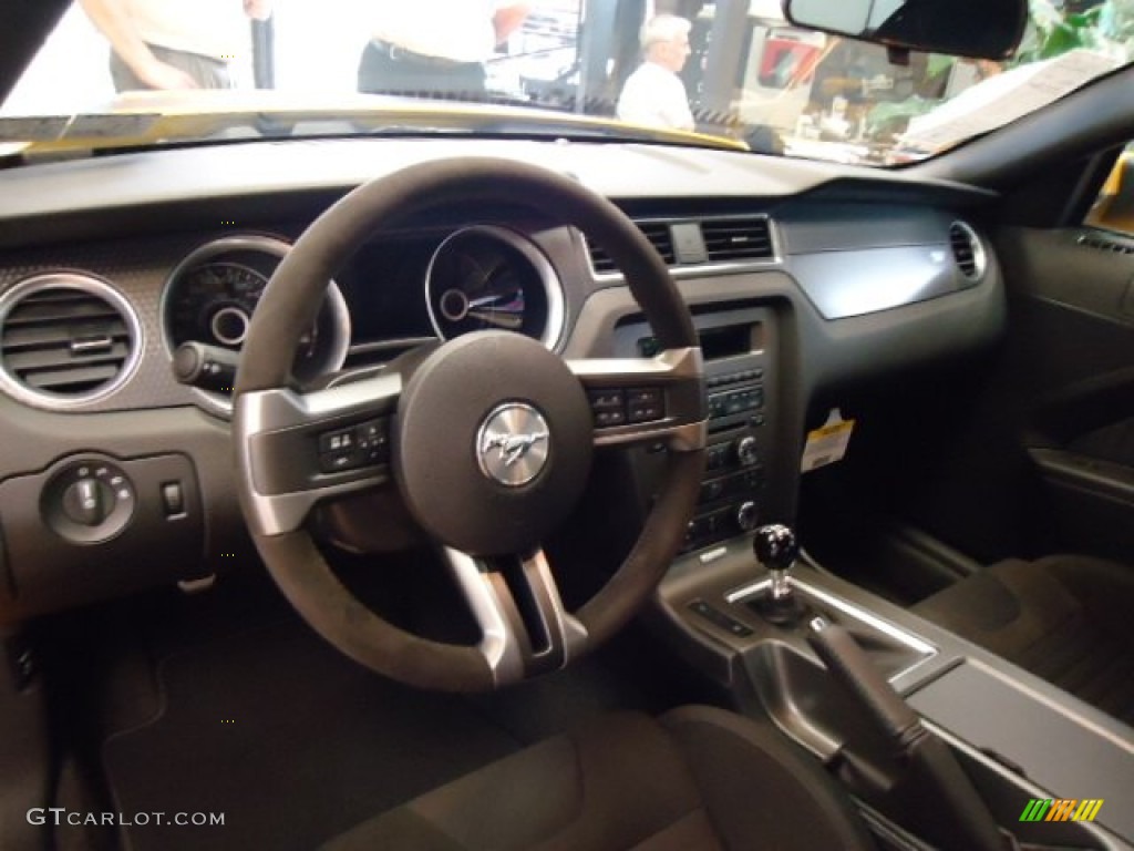 2013 Ford Mustang Boss 302 Charcoal Black/Recaro Sport Seats Dashboard Photo #67855008