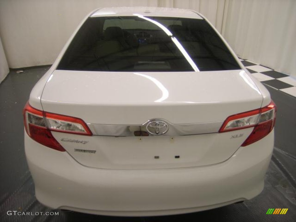 2012 Camry XLE V6 - Super White / Ivory photo #3