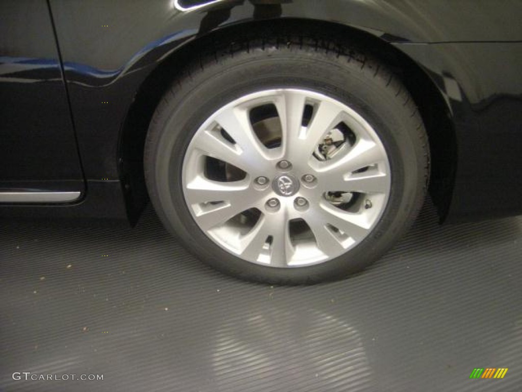 2012 Avalon Limited - Black / Ivory photo #5