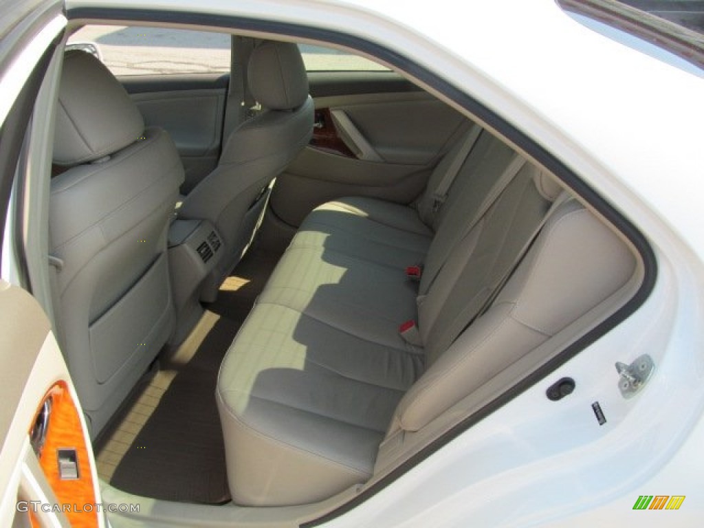 2008 Camry XLE - Super White / Bisque photo #18