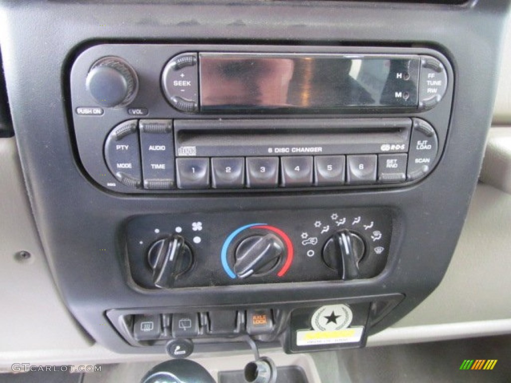 2005 Jeep Wrangler Unlimited Rubicon Sahara 4x4 Controls Photos