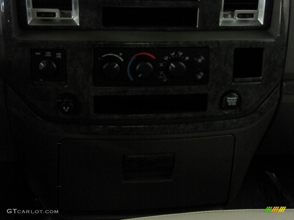 2007 Ram 1500 Big Horn Edition Quad Cab 4x4 - Flame Red / Medium Slate Gray photo #28