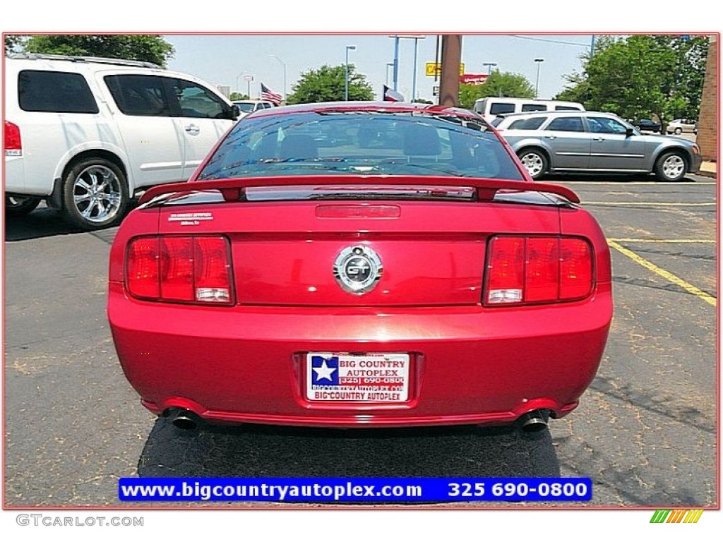 2006 Mustang GT Premium Coupe - Redfire Metallic / Dark Charcoal photo #4