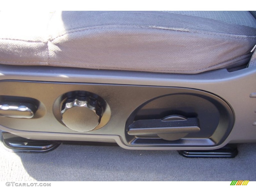 2004 F150 XLT SuperCab 4x4 - Dark Shadow Grey Metallic / Dark Flint photo #21