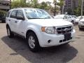 Oxford White - Escape XLS 4WD Photo No. 4