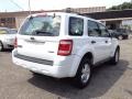 Oxford White - Escape XLS 4WD Photo No. 7