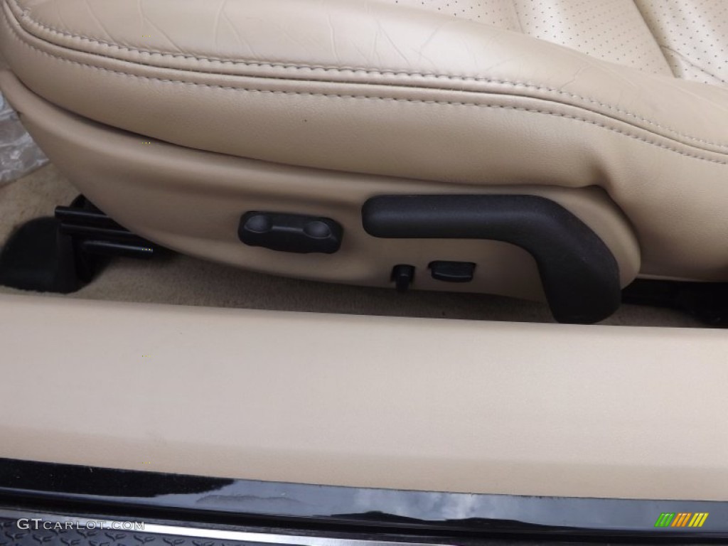 2010 Chevrolet Corvette Convertible Front Seat Photo #67863898