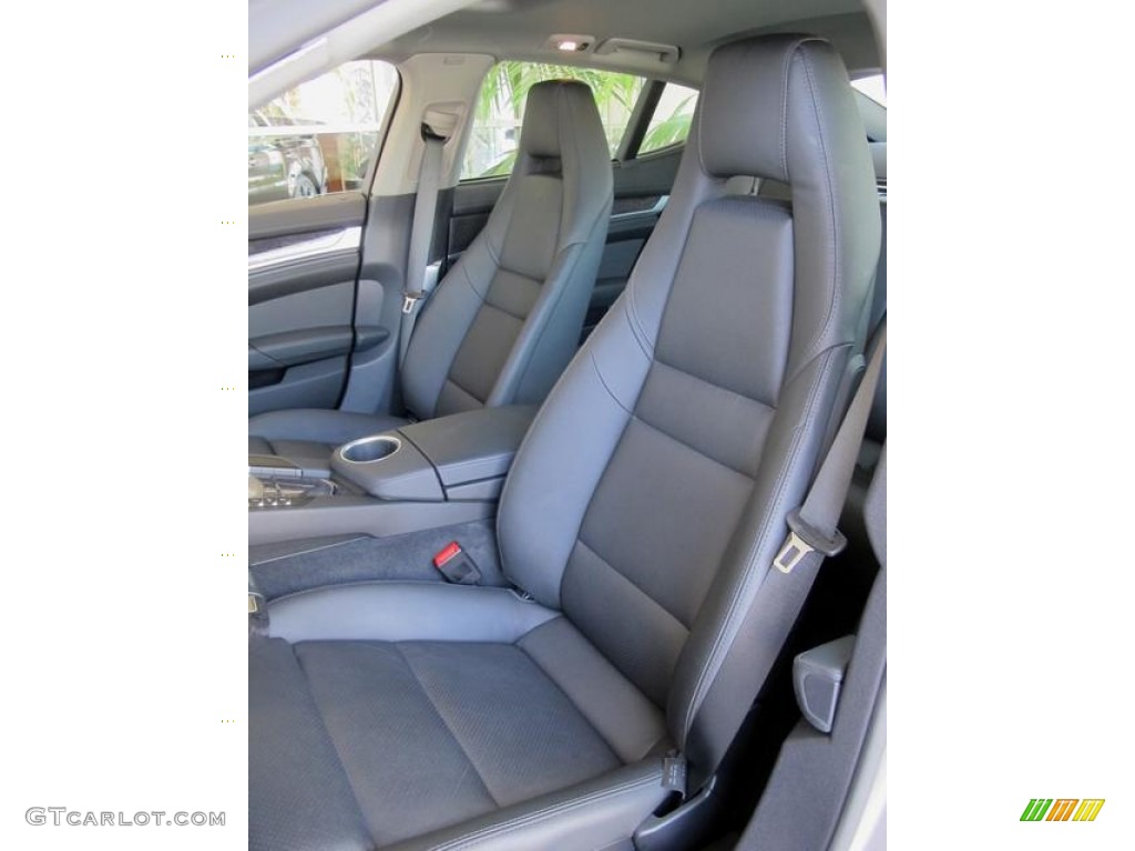 2011 Porsche Panamera 4S Front Seat Photos