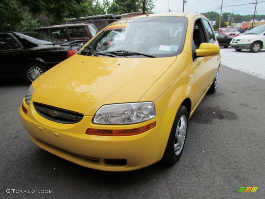 2005 Aveo LS Hatchback - Summer Yellow / Gray photo #11