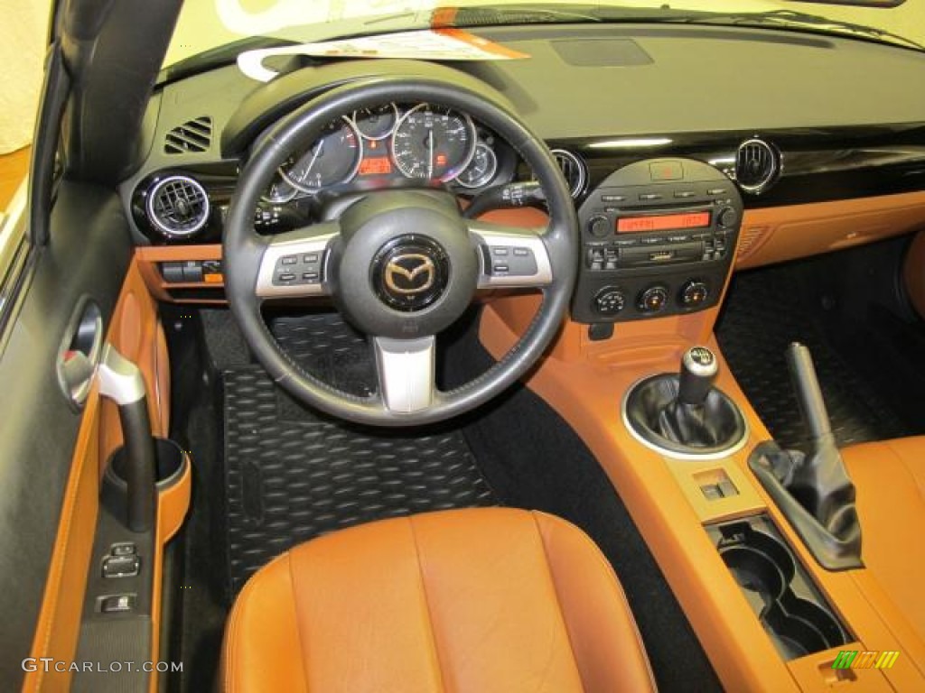 Tan Interior 2006 Mazda MX-5 Miata Grand Touring Roadster Photo #67869517