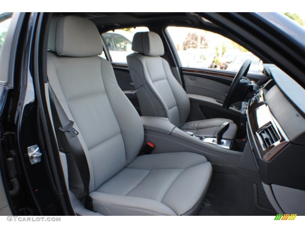 2010 BMW 5 Series 550i Sedan Front Seat Photo #67870000