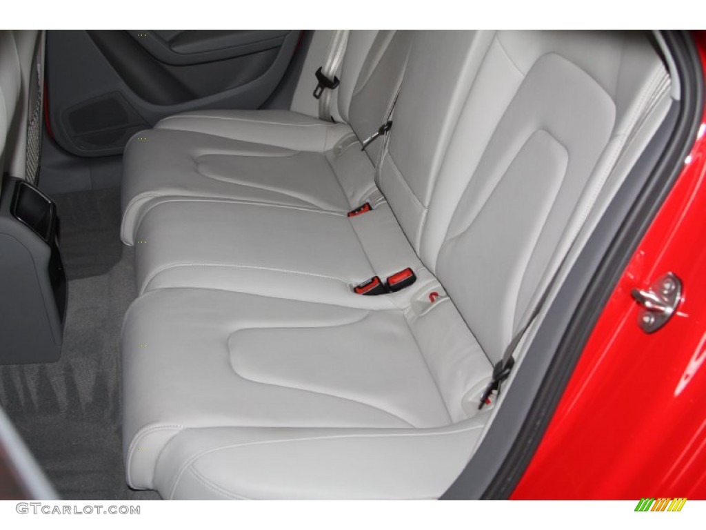 Light Gray Interior 2012 Audi A4 2.0T quattro Avant Photo #67872382