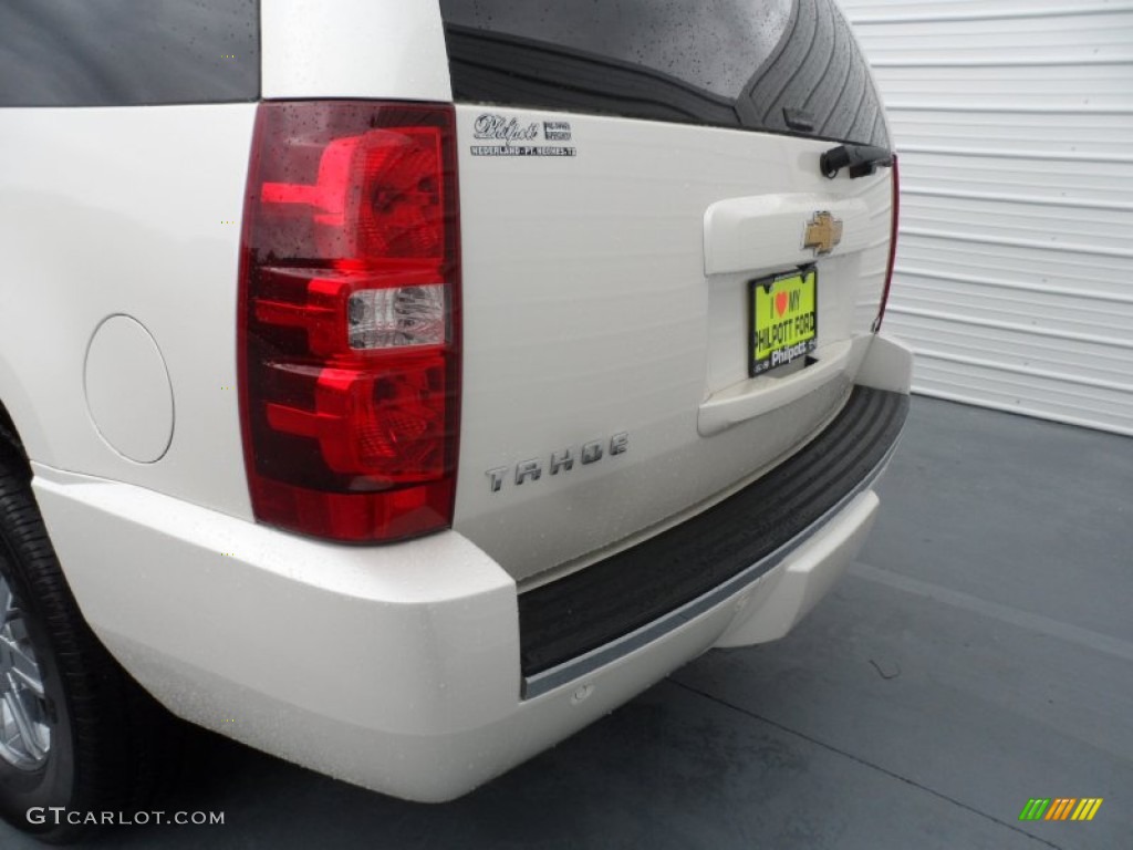2009 Tahoe LTZ - White Diamond Tricoat / Light Cashmere photo #21