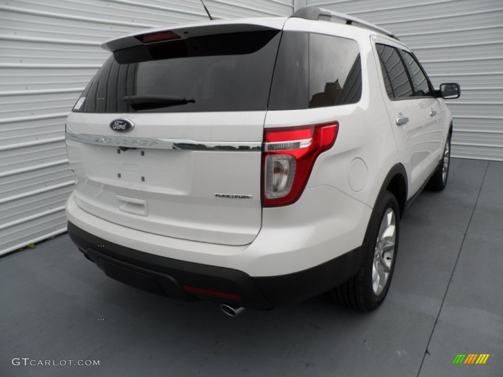 2013 Explorer XLT - White Platinum Tri-Coat / Charcoal Black photo #16