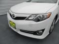 Super White - Camry SE Photo No. 9