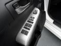 Super White - Camry SE Photo No. 21