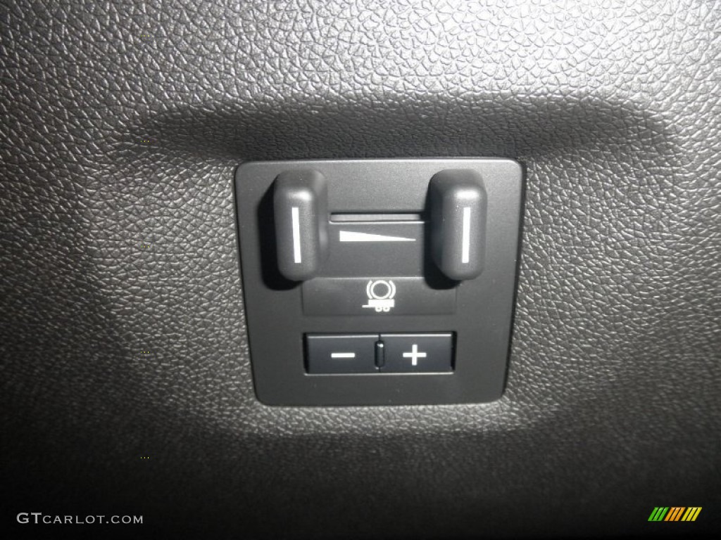 2013 GMC Sierra 2500HD SLE Extended Cab 4x4 Controls Photo #67882360
